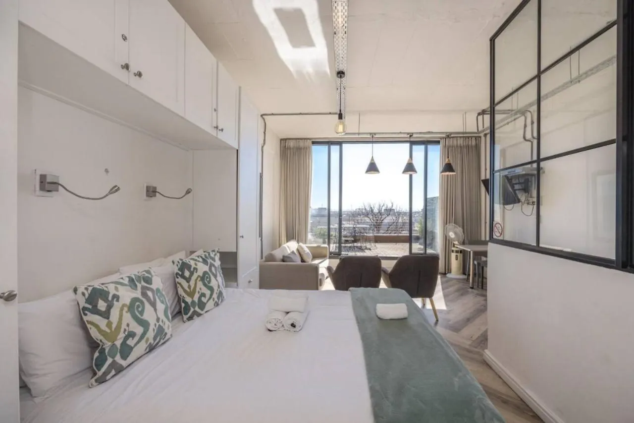Homely Studio Apartment In Cape Town South Africa