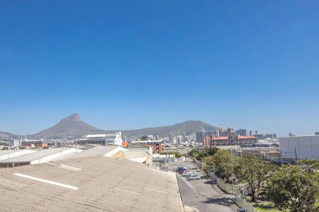 Homely Studio Apartment In Cape Town